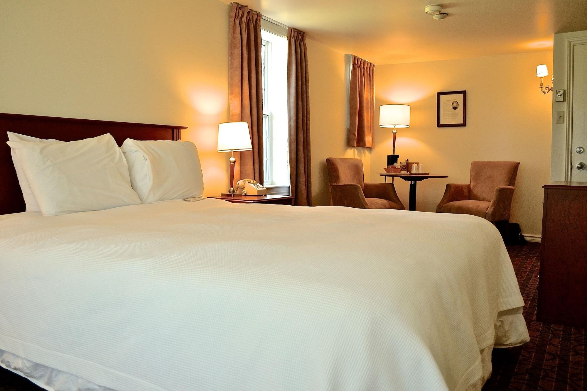 Inverary Resort Baddeck Inlet Eksteriør billede