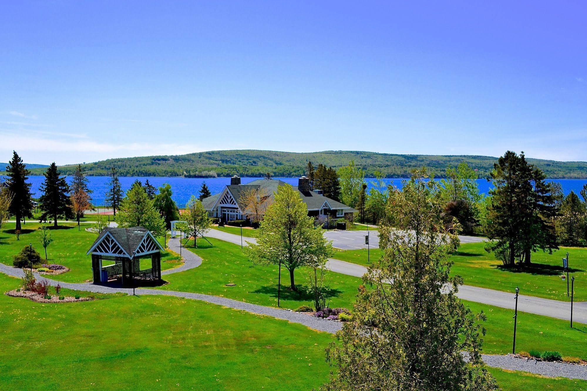 Inverary Resort Baddeck Inlet Eksteriør billede